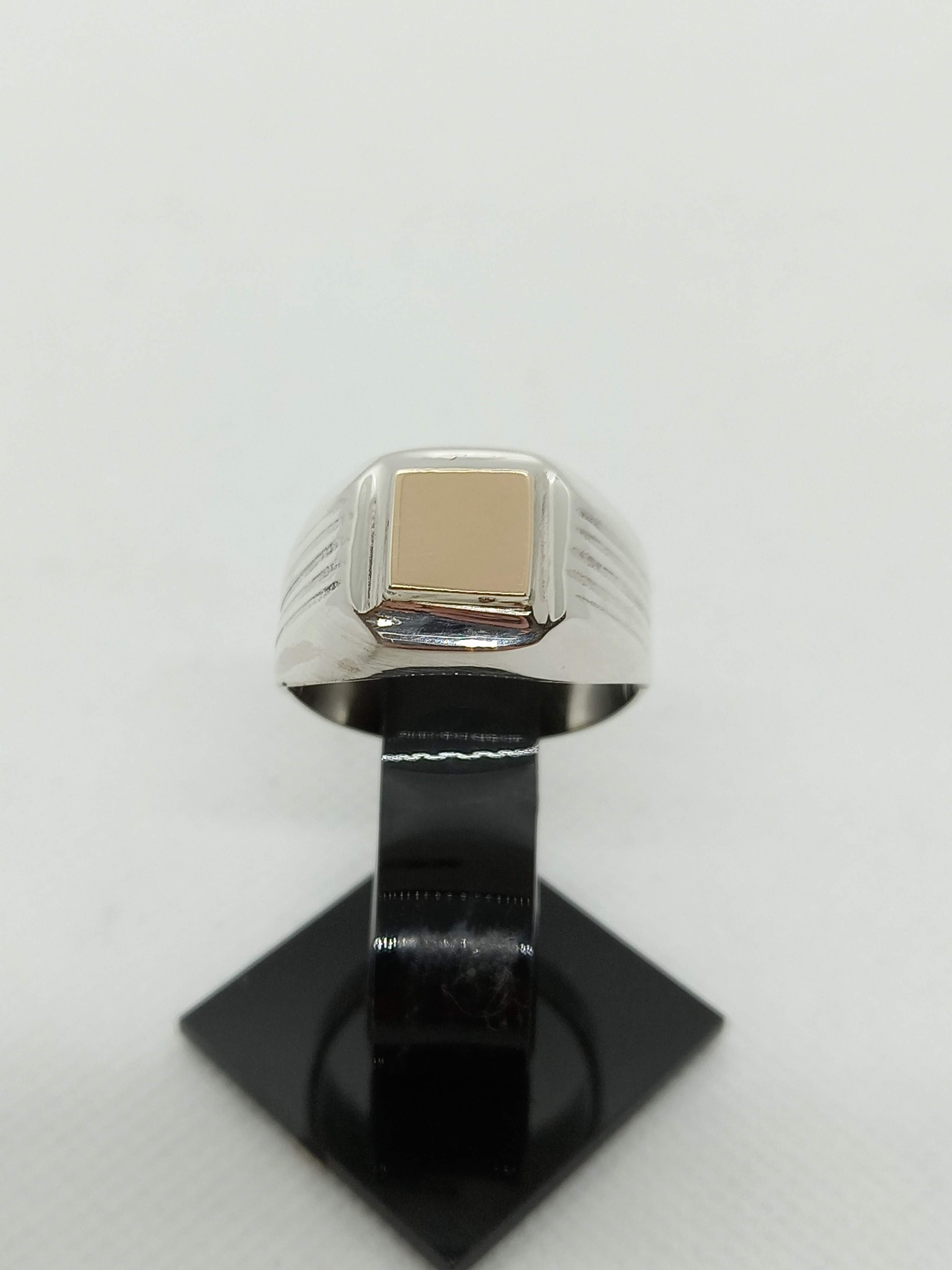 Anillo Sello Plata con Oro
