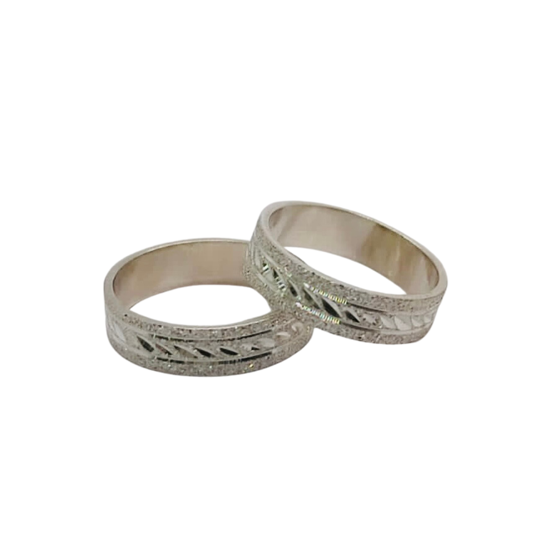 Argollas de Matrimonio Planas 4mm Facetada Modelo Lineas Centrales Plata Nacional