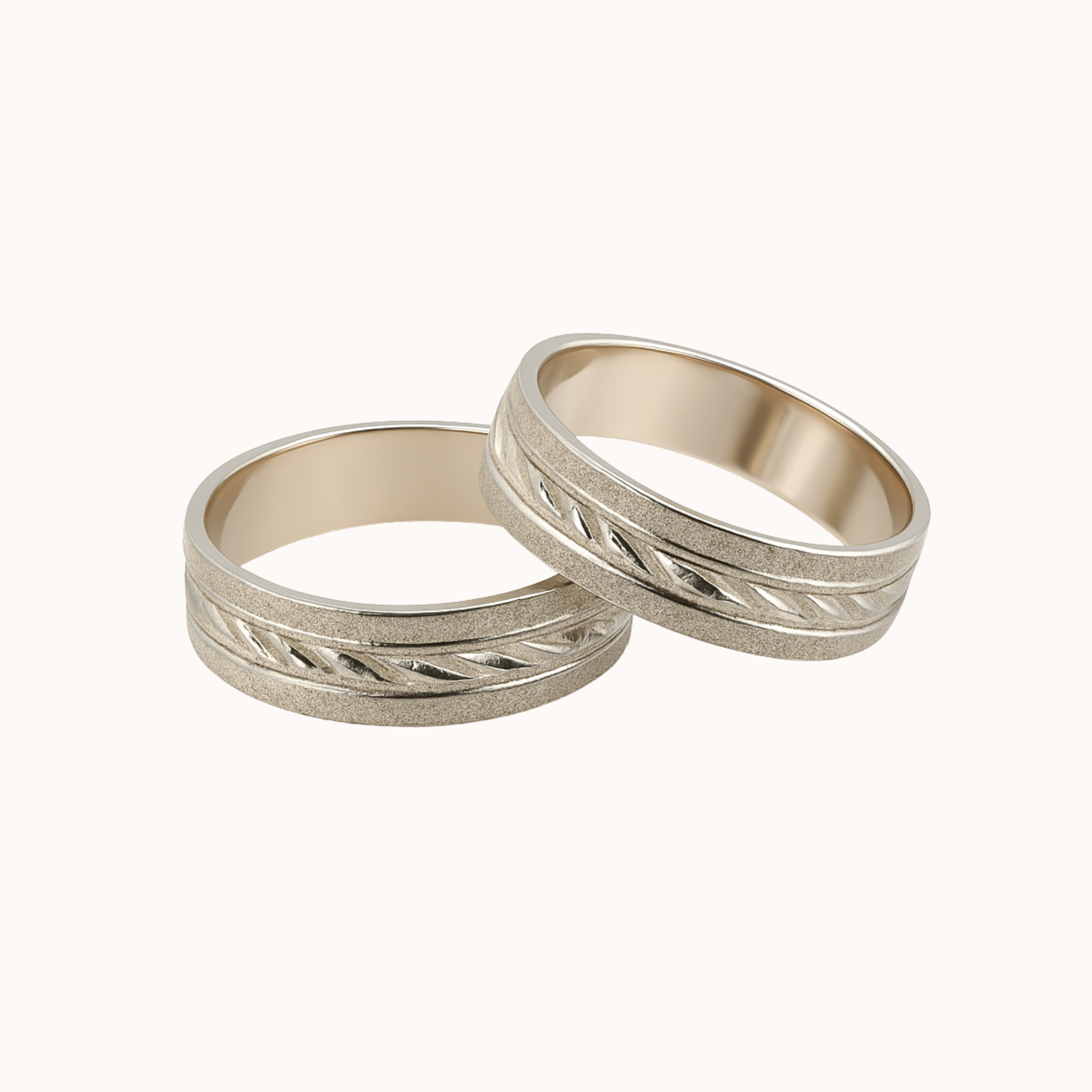 Argollas de Matrimonio Planas 4mm Facetada Modelo Lineas Centrales Plata Nacional