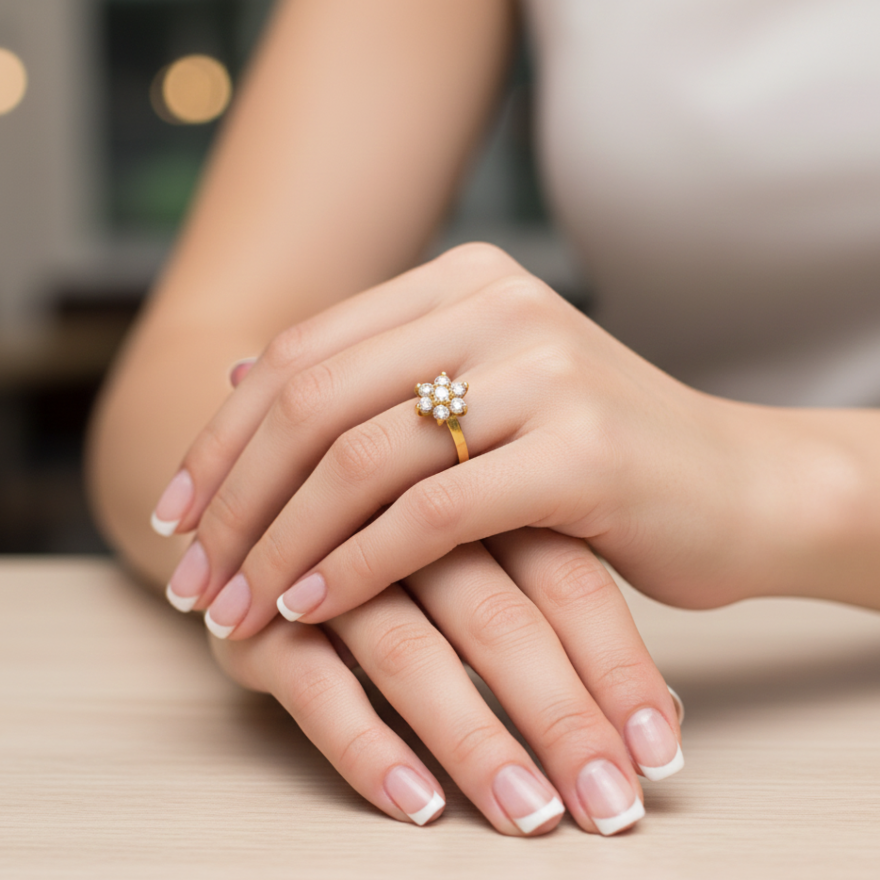 Anillo Flor Grande con Cristales Oro 18k