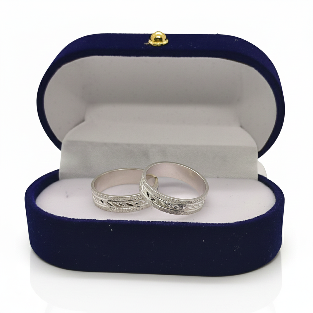 Argollas de Matrimonio Planas 4mm Facetada Modelo Lineas Centrales Plata Nacional