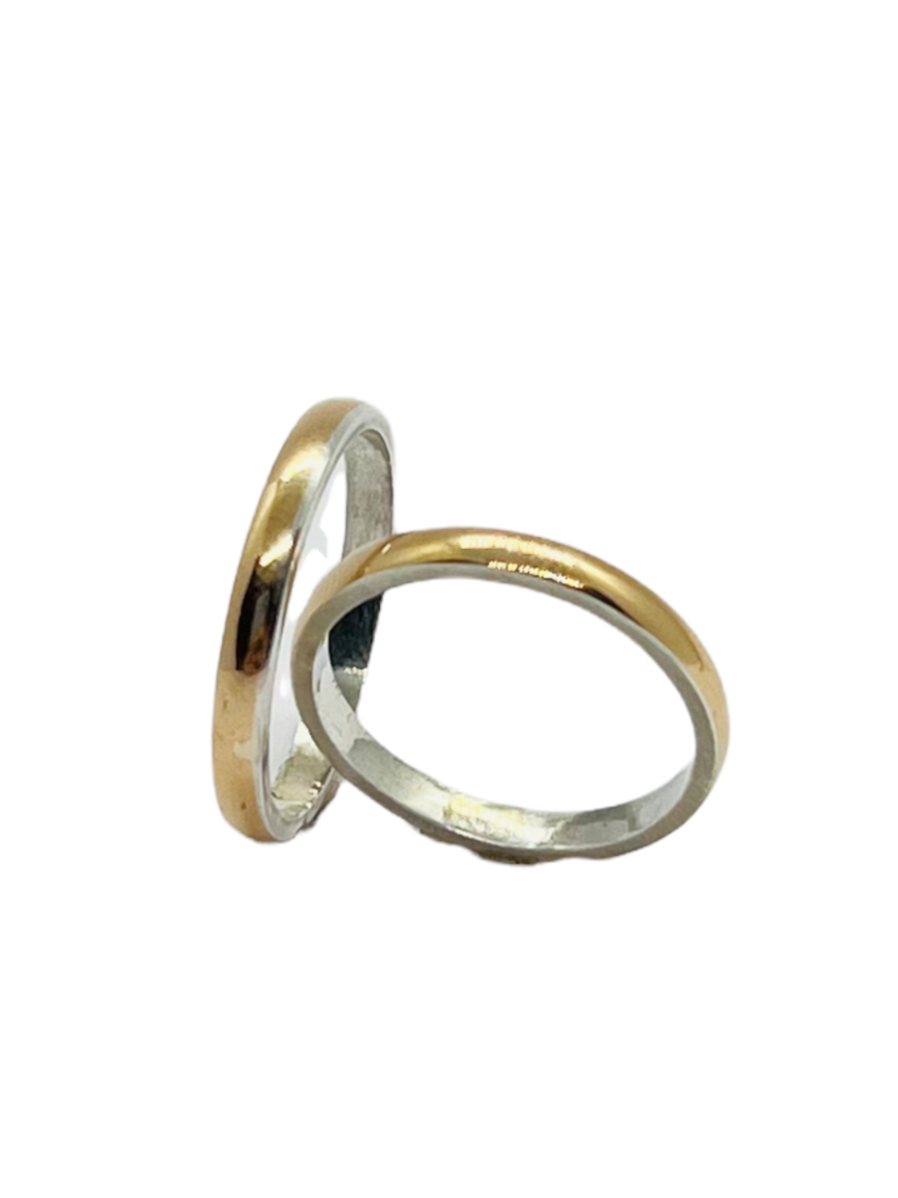 Argollas Ilusiones de Matrimonio Media Caña 2mm Plata Nacional con aplicaciones de Oro 14k