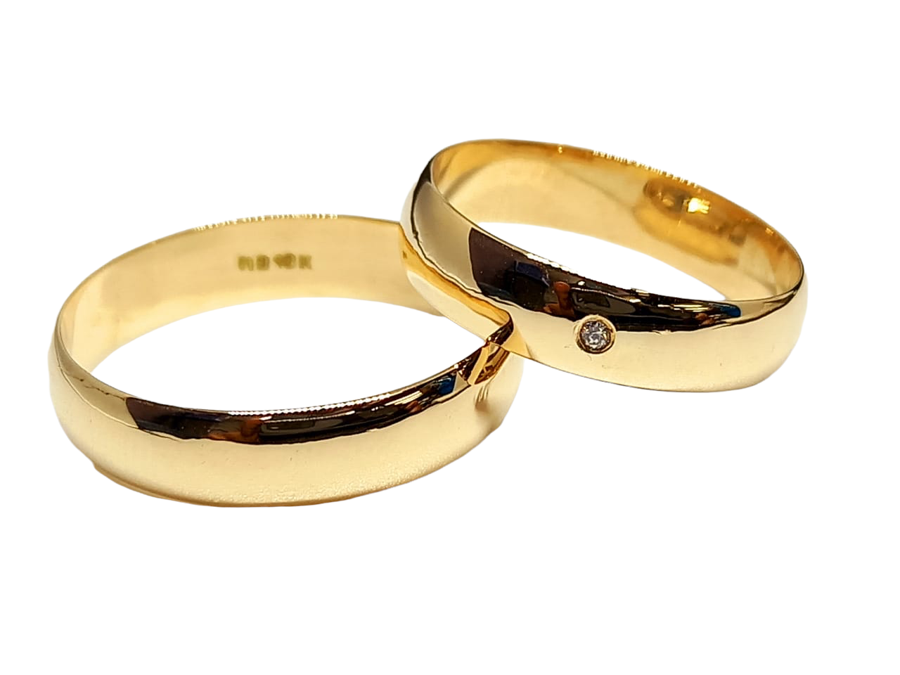 Argollas de Matrimonio Media Caña 4mm Oro 18k
