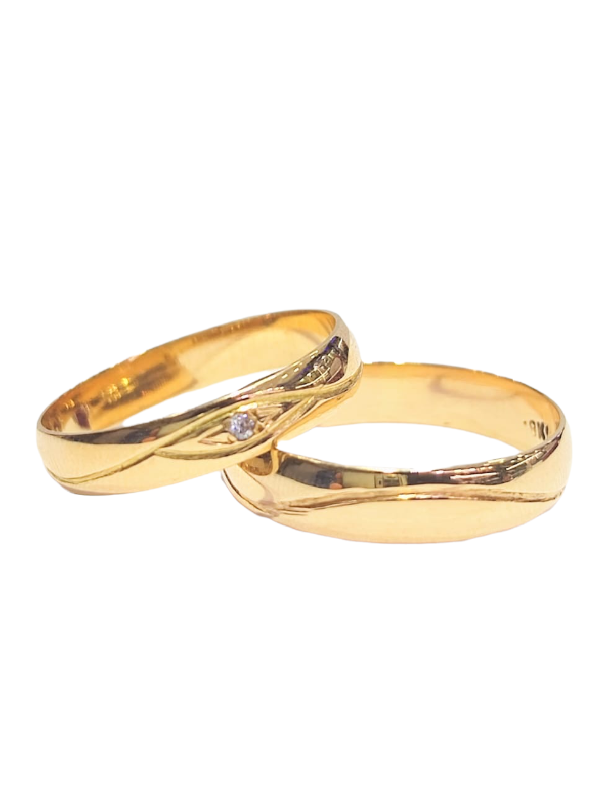 Argollas de Matrimonio Media Caña 4mm con Olas y Cristales Oro 18k