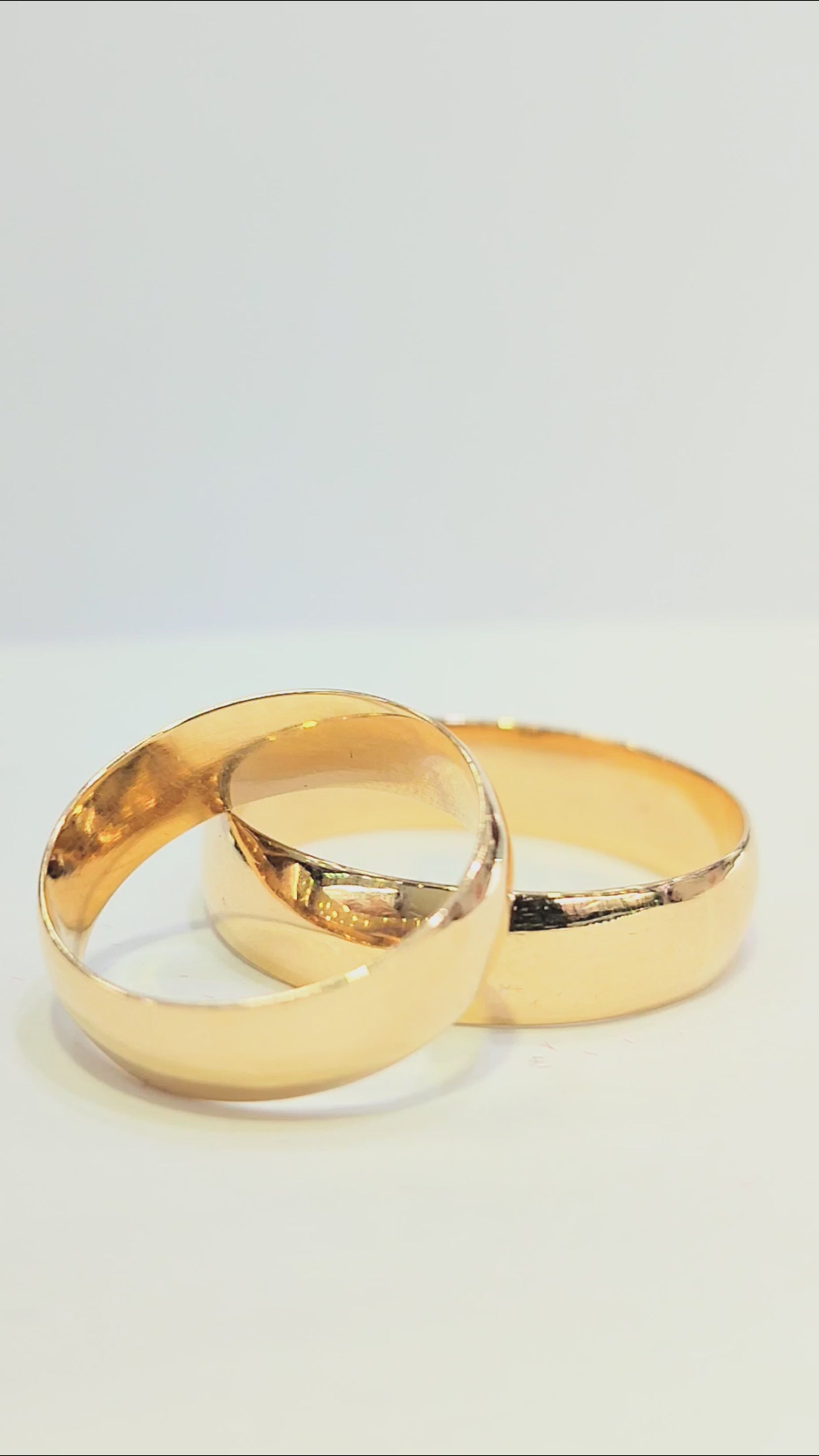 Argollas de Matrimonio Media Caña 4mm Oro 18k